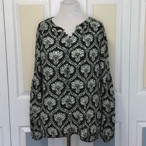 White House Black Market Black Green and Cream Long Trumpet Sleeve Blouse Sz‎ S